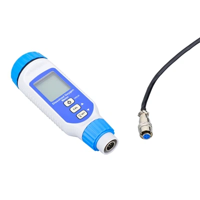 ¿Cuál es el efecto de la temperatura en los medidores de oxígeno disuelto?